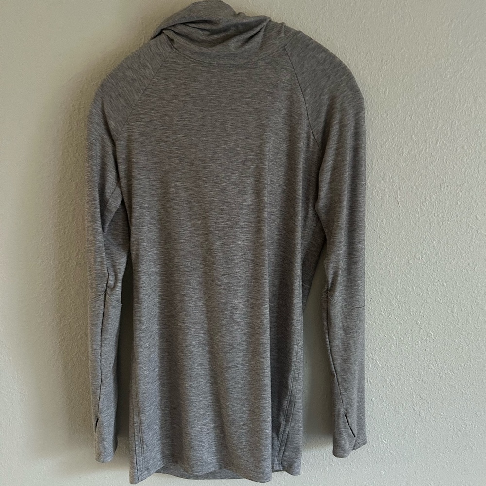 Athleta long sleeve hooded sweatshirt